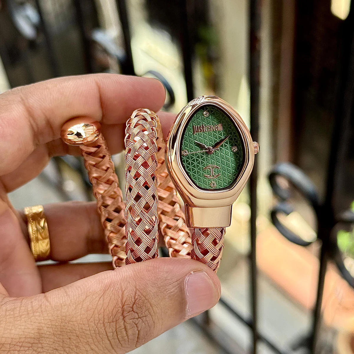 bvl j*** cavali analog rosegold green dial bvl j*** cavali analog rosegold green dial