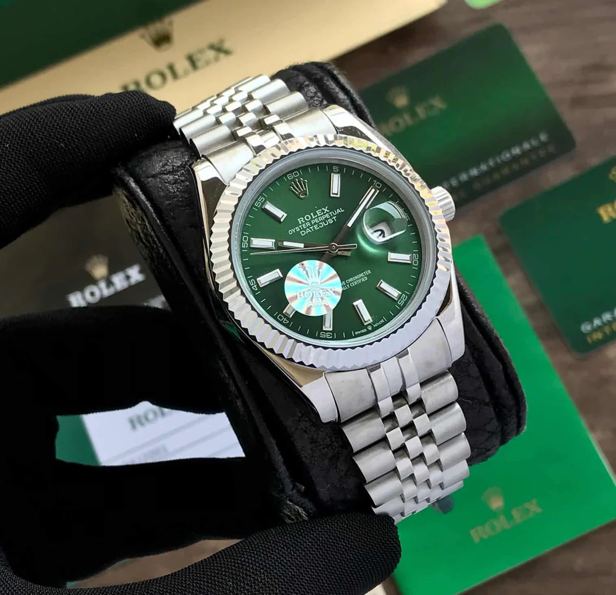 rolex date just 41 mint green dial & jubli chain automatic mens watch rolex date just 41 mint green dial & jubli chain automatic mens watch
